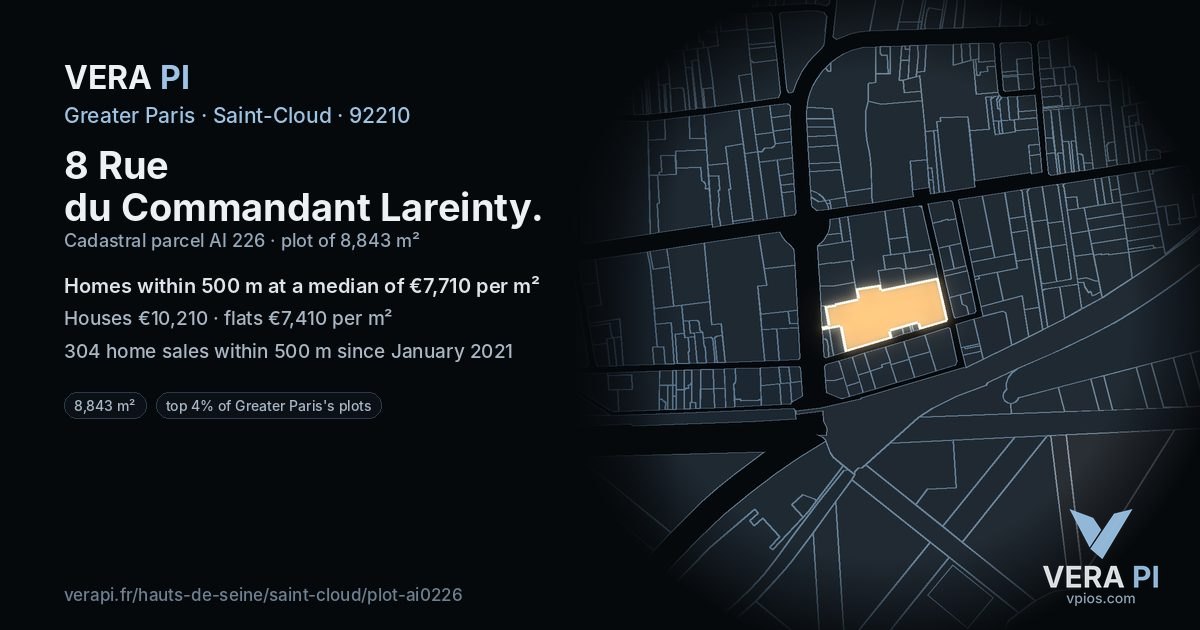 8 Rue du Commandant Lareinty, Saint-Cloud at night – the plot lit, the parcels around coloured by the prices near them