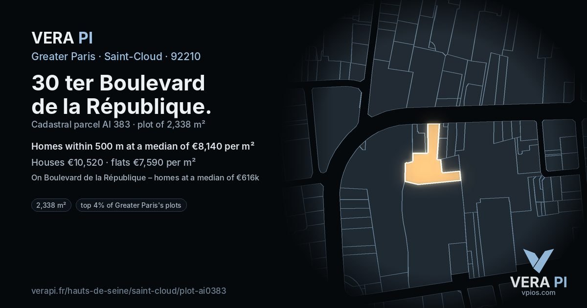 30 ter Boulevard de la République, Saint-Cloud at night – the plot lit, the parcels around coloured by the prices near them