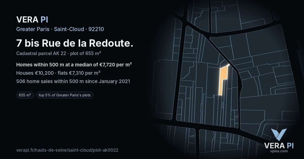 7 bis Rue de la Redoute, Saint-Cloud at night – the plot lit, the parcels around coloured by the prices near them