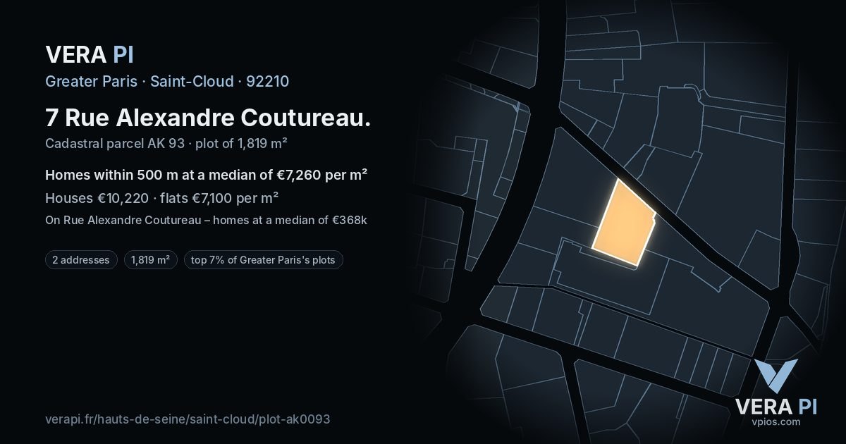 7 Rue Alexandre Coutureau, Saint-Cloud at night – the plot lit, the parcels around coloured by the prices near them