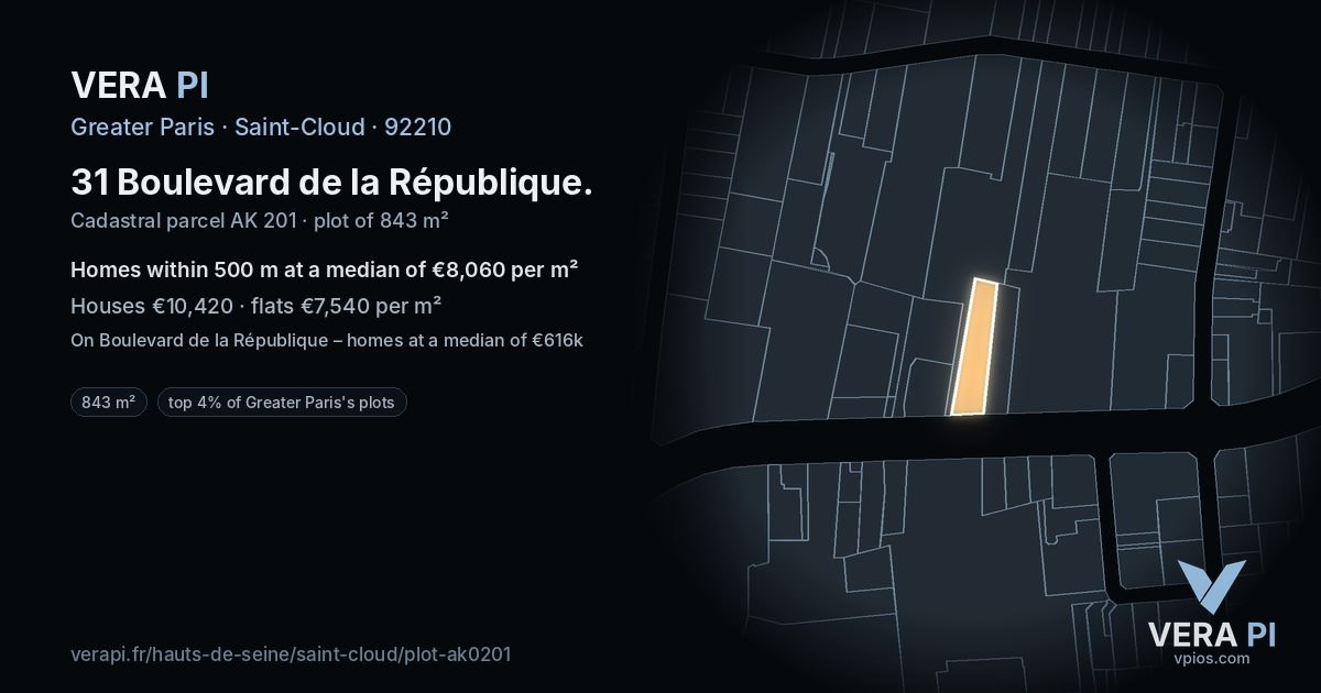 31 Boulevard de la République, Saint-Cloud at night – the plot lit, the parcels around coloured by the prices near them