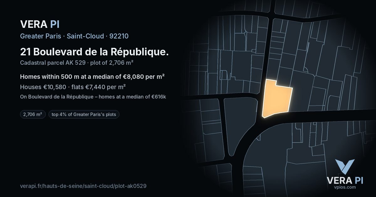 21 Boulevard de la République, Saint-Cloud at night – the plot lit, the parcels around coloured by the prices near them