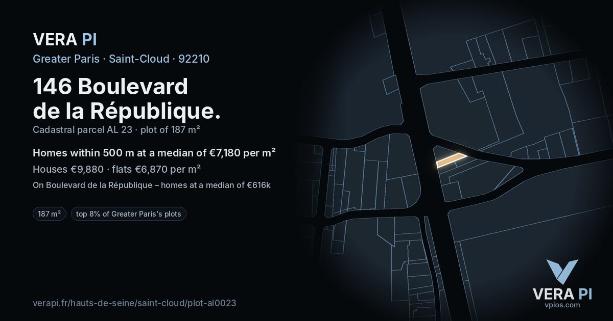 146 Boulevard de la République, Saint-Cloud at night – the plot lit, the parcels around coloured by the prices near them