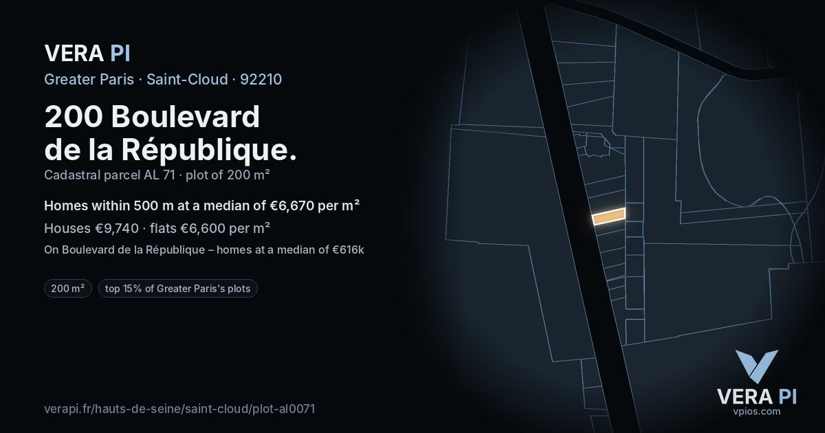 200 Boulevard de la République, Saint-Cloud at night – the plot lit, the parcels around coloured by the prices near them