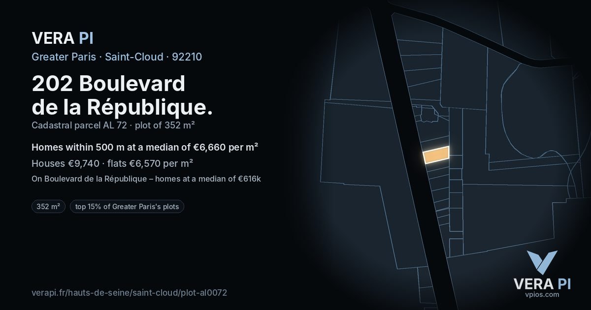 202 Boulevard de la République, Saint-Cloud at night – the plot lit, the parcels around coloured by the prices near them