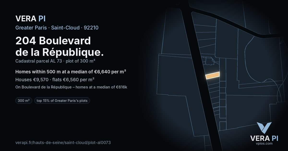 204 Boulevard de la République, Saint-Cloud at night – the plot lit, the parcels around coloured by the prices near them