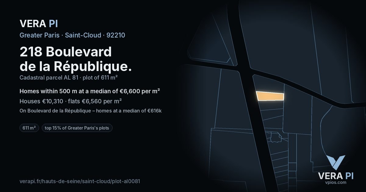 218 Boulevard de la République, Saint-Cloud at night – the plot lit, the parcels around coloured by the prices near them