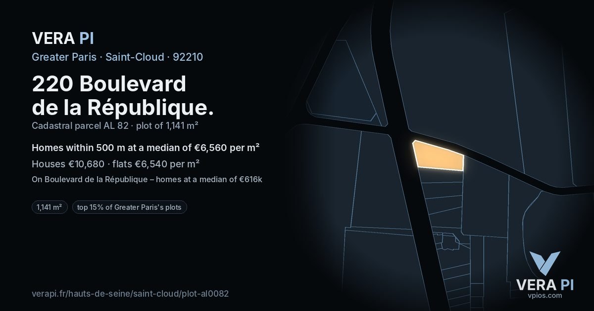 220 Boulevard de la République, Saint-Cloud at night – the plot lit, the parcels around coloured by the prices near them