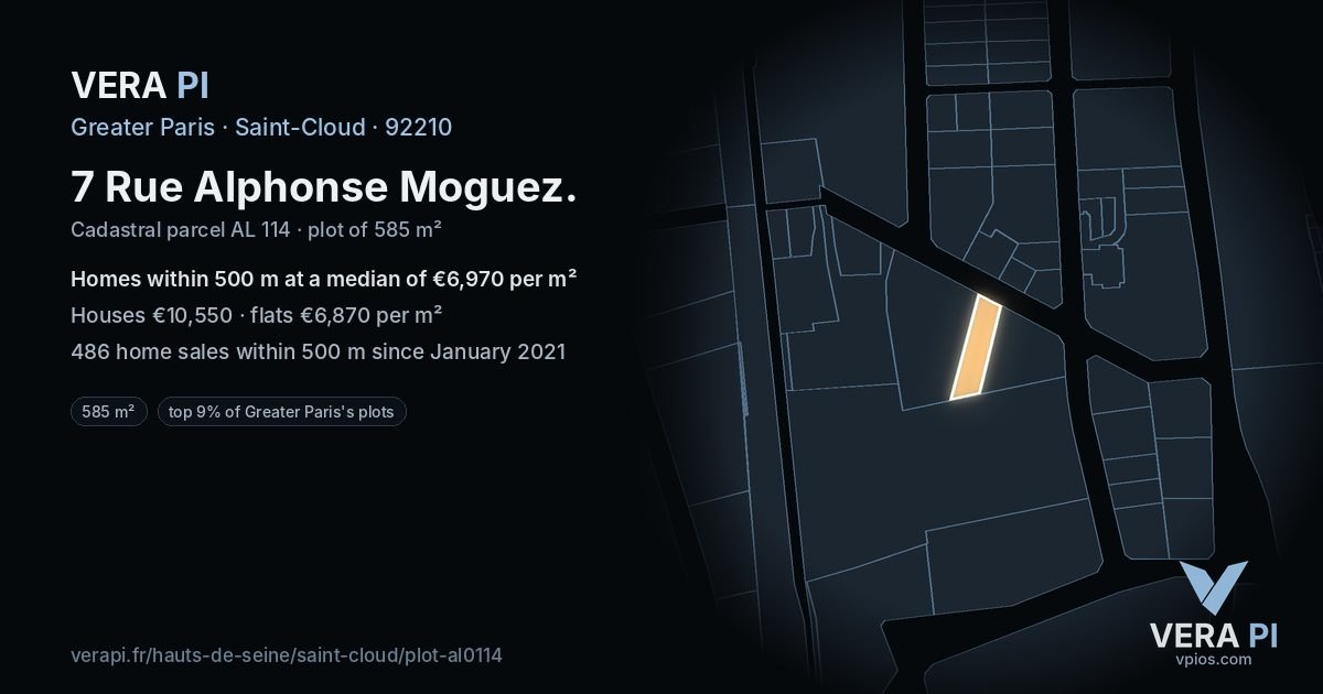 7 Rue Alphonse Moguez, Saint-Cloud at night – the plot lit, the parcels around coloured by the prices near them