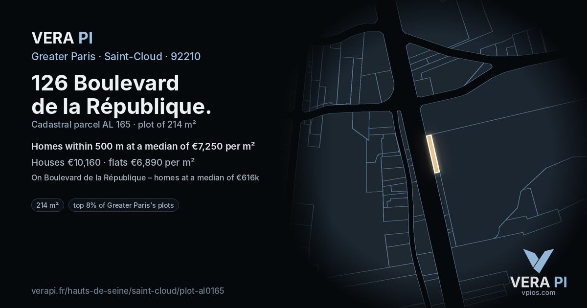 126 Boulevard de la République, Saint-Cloud at night – the plot lit, the parcels around coloured by the prices near them