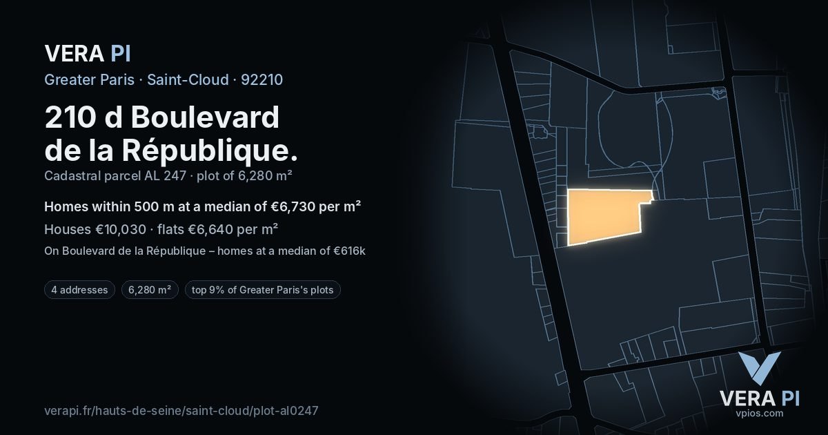 210 d Boulevard de la République, Saint-Cloud at night – the plot lit, the parcels around coloured by the prices near them