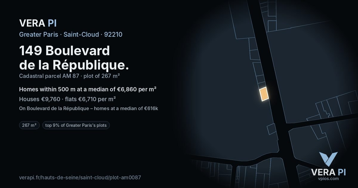 149 Boulevard de la République, Saint-Cloud at night – the plot lit, the parcels around coloured by the prices near them