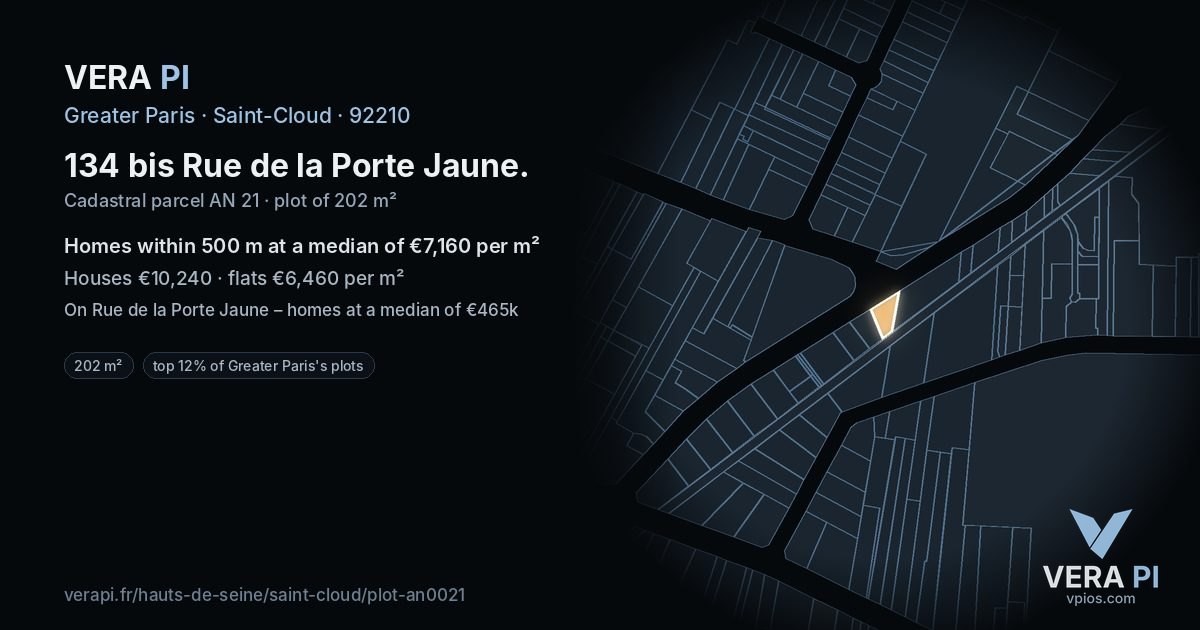 134 bis Rue de la Porte Jaune, Saint-Cloud at night – the plot lit, the parcels around coloured by the prices near them