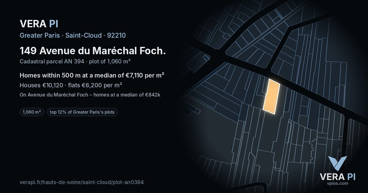 149 Avenue du Maréchal Foch, Saint-Cloud at night – the plot lit, the parcels around coloured by the prices near them