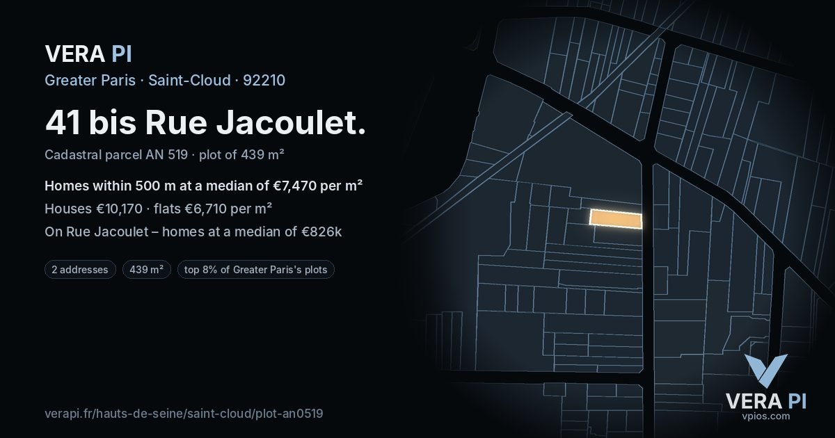 41 bis Rue Jacoulet, Saint-Cloud at night – the plot lit, the parcels around coloured by the prices near them
