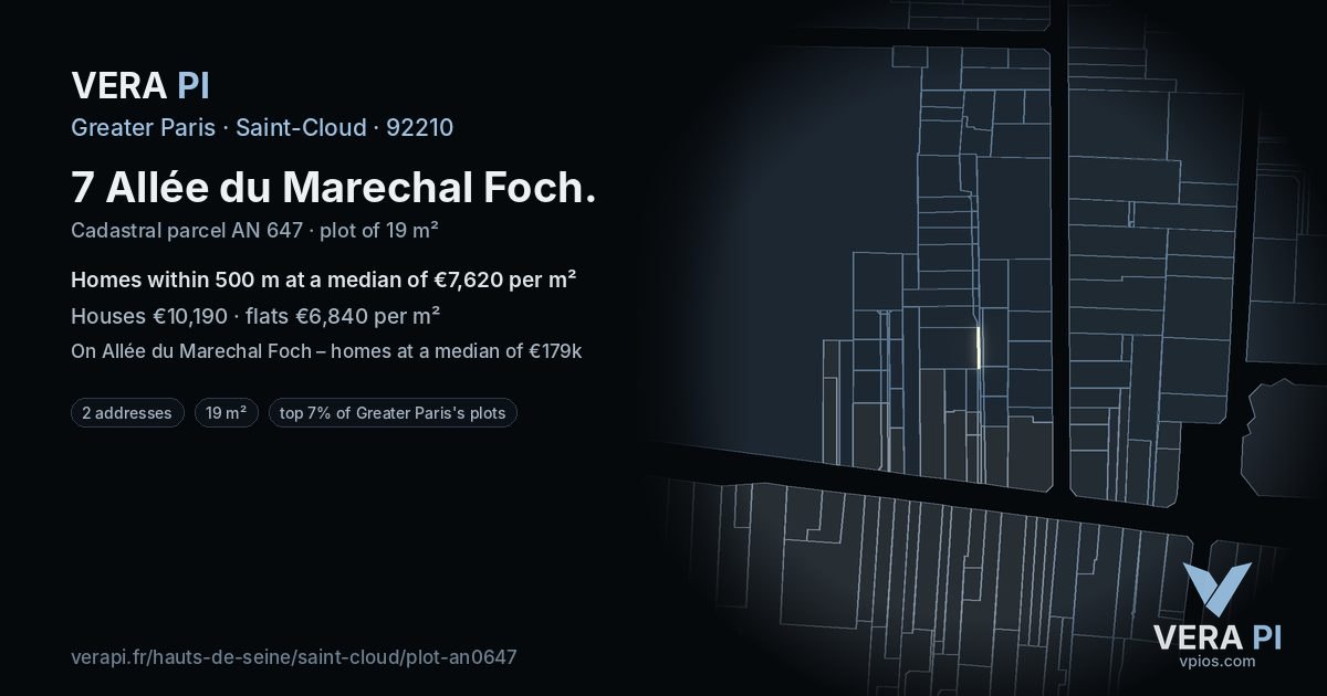 7 Allée du Marechal Foch, Saint-Cloud at night – the plot lit, the parcels around coloured by the prices near them