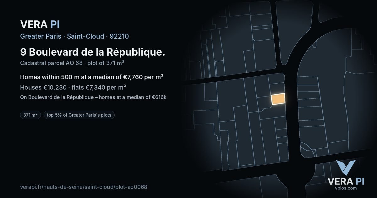 9 Boulevard de la République, Saint-Cloud at night – the plot lit, the parcels around coloured by the prices near them