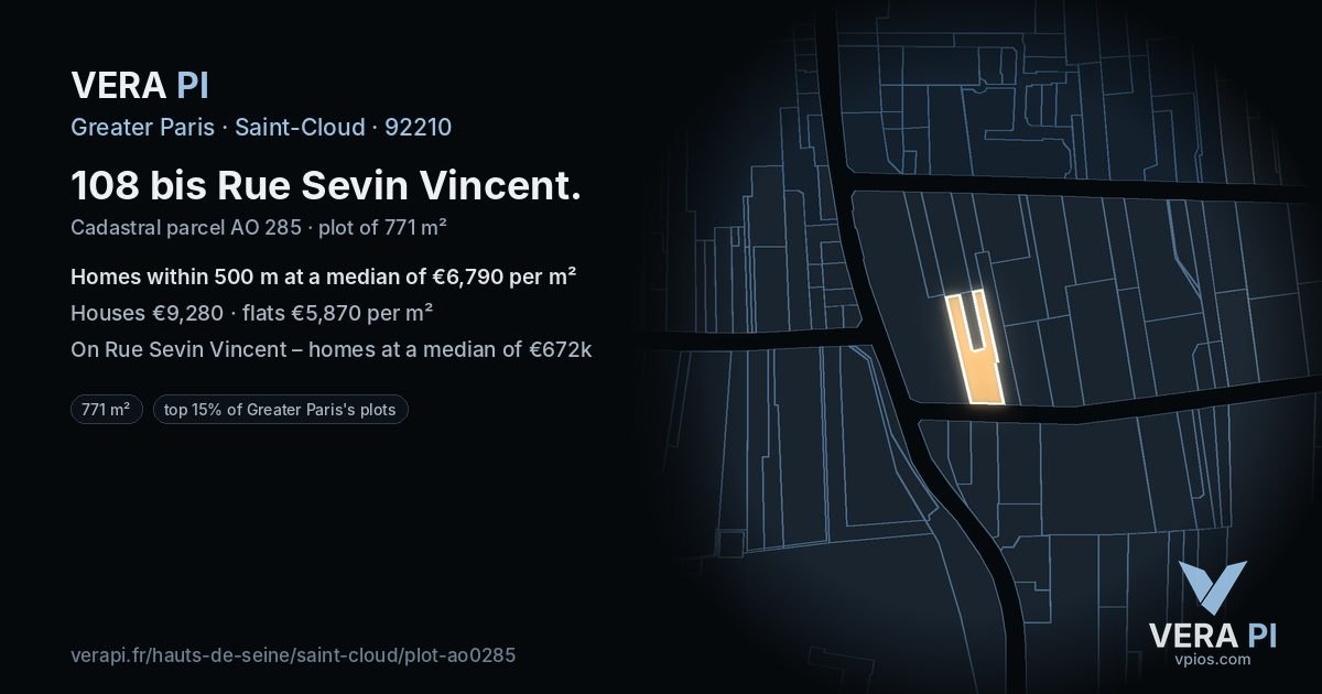 108 bis Rue Sevin Vincent, Saint-Cloud at night – the plot lit, the parcels around coloured by the prices near them