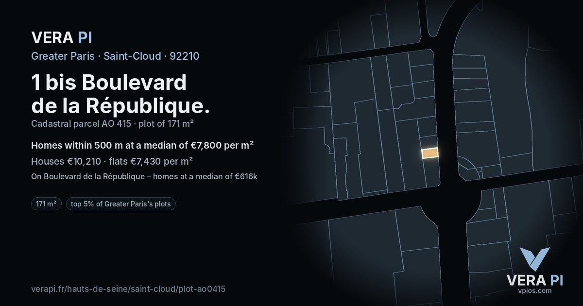 1 bis Boulevard de la République, Saint-Cloud at night – the plot lit, the parcels around coloured by the prices near them