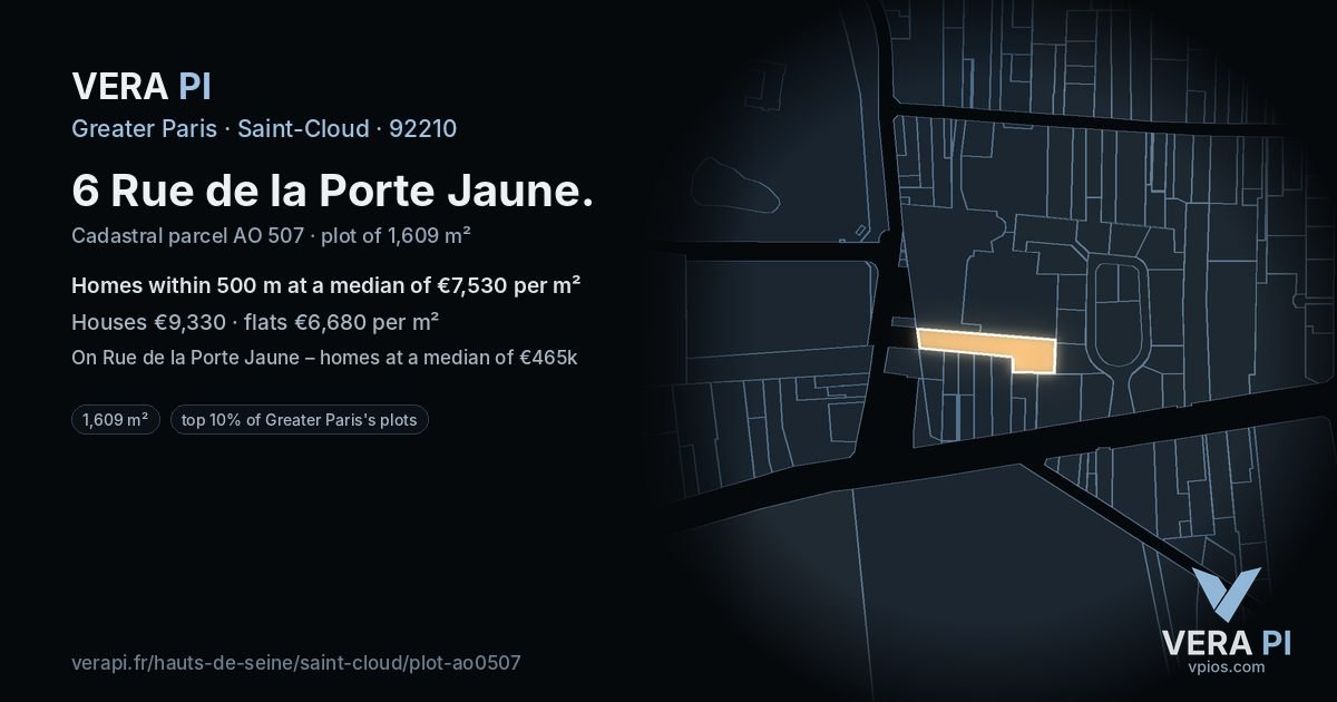 6 Rue de la Porte Jaune, Saint-Cloud at night – the plot lit, the parcels around coloured by the prices near them