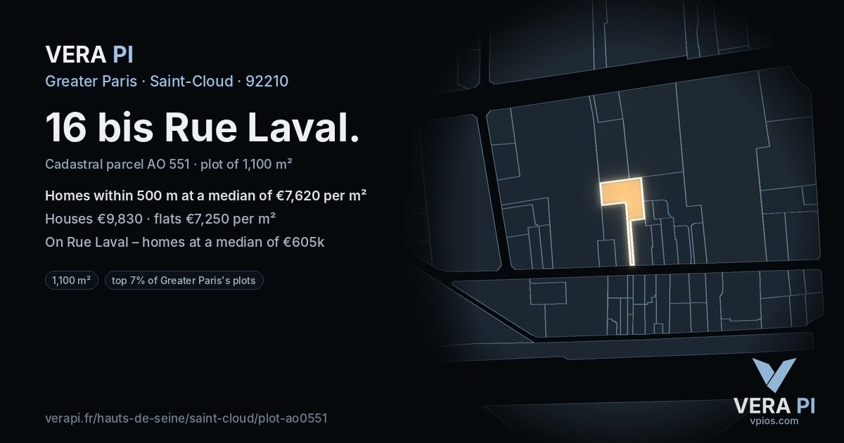 16 bis Rue Laval, Saint-Cloud at night – the plot lit, the parcels around coloured by the prices near them