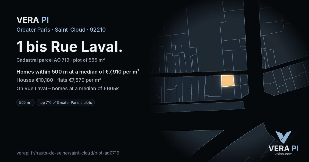 1 bis Rue Laval, Saint-Cloud at night – the plot lit, the parcels around coloured by the prices near them