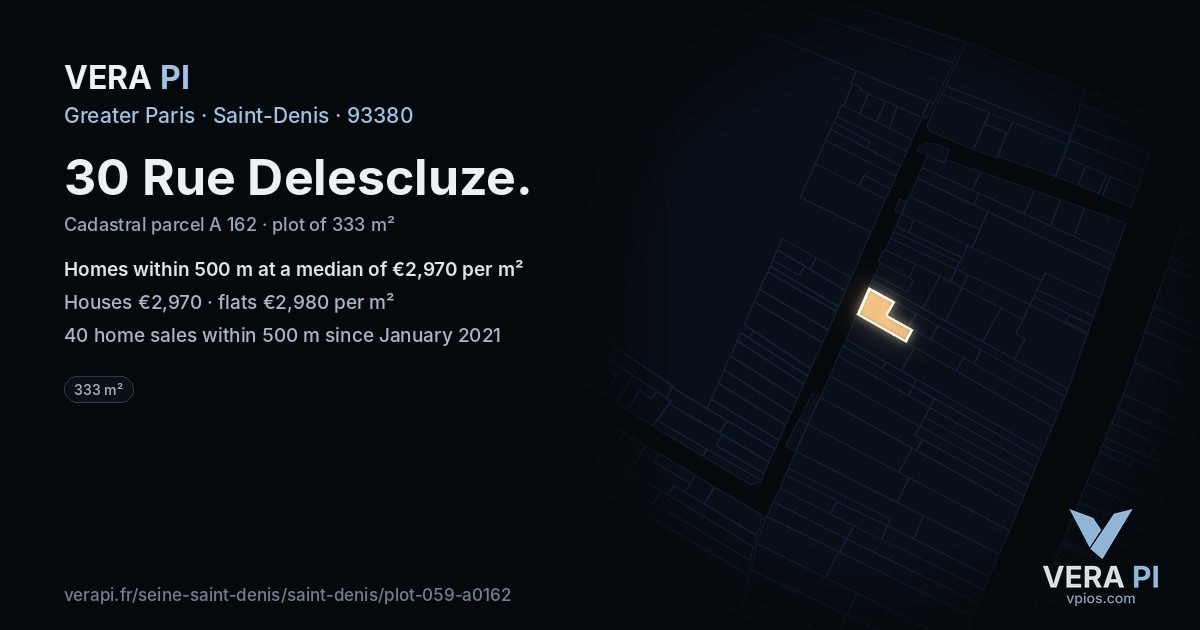 30 Rue Delescluze, Saint-Denis at night – the plot lit, the parcels around coloured by the prices near them