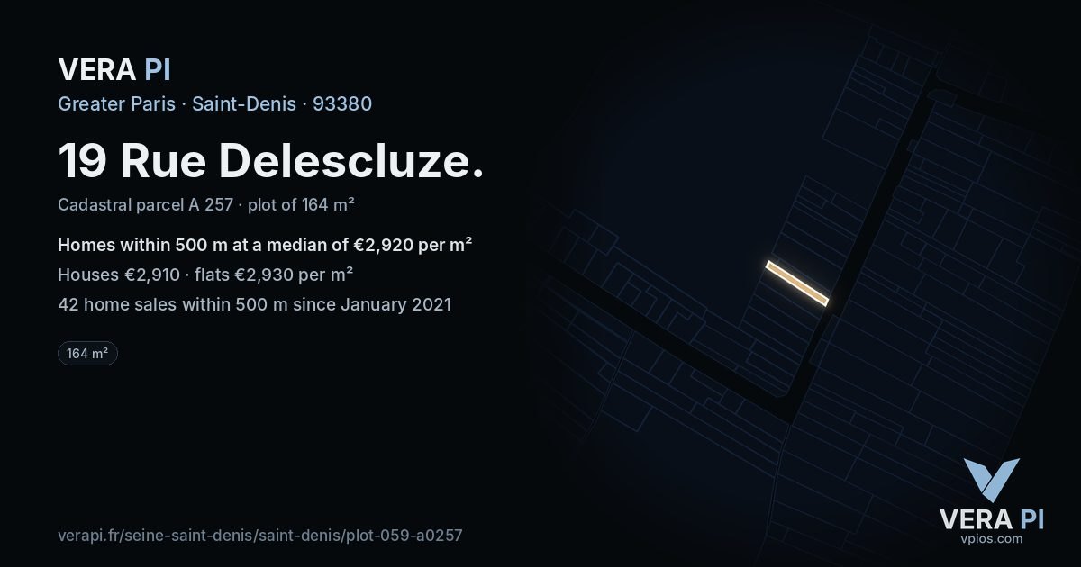 19 Rue Delescluze, Saint-Denis at night – the plot lit, the parcels around coloured by the prices near them