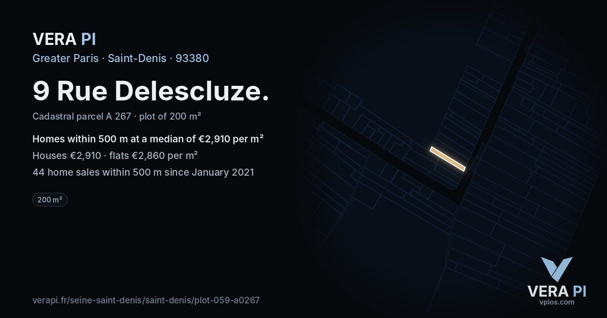 9 Rue Delescluze, Saint-Denis at night – the plot lit, the parcels around coloured by the prices near them