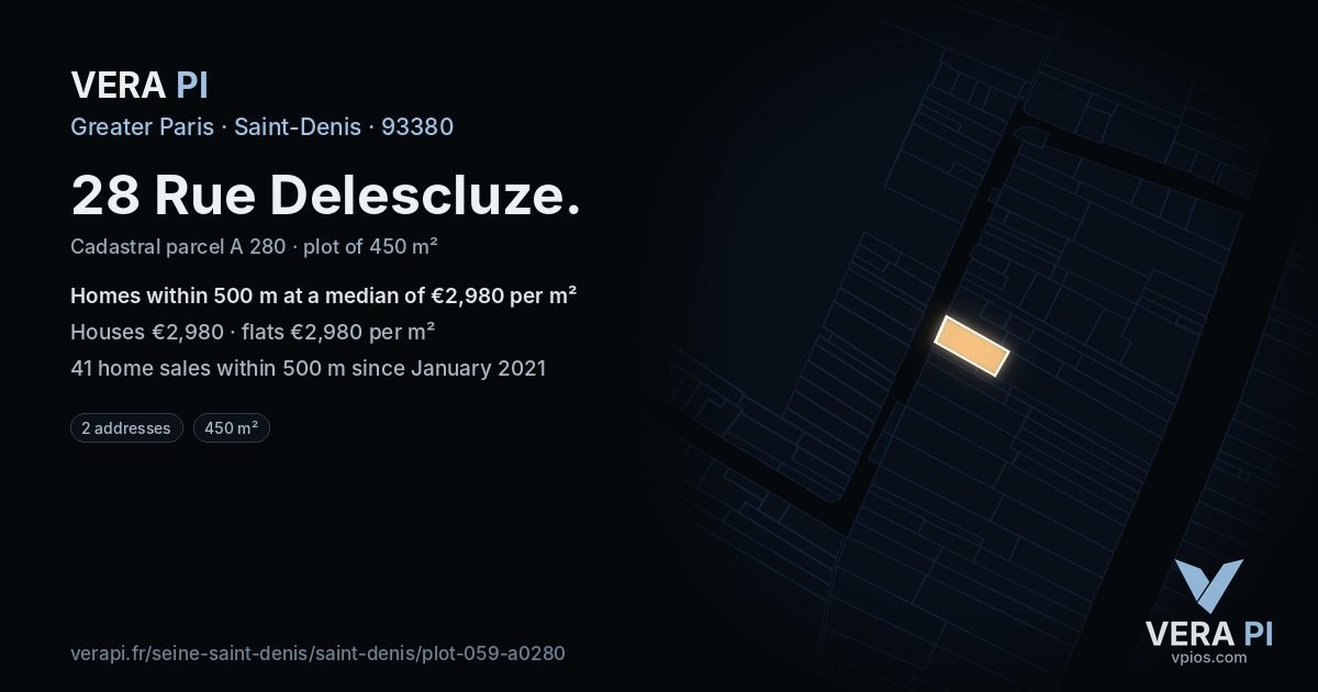 28 Rue Delescluze, Saint-Denis at night – the plot lit, the parcels around coloured by the prices near them