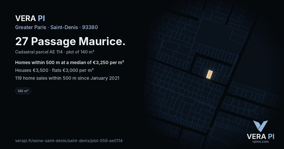 27 Passage Maurice, Saint-Denis at night – the plot lit, the parcels around coloured by the prices near them