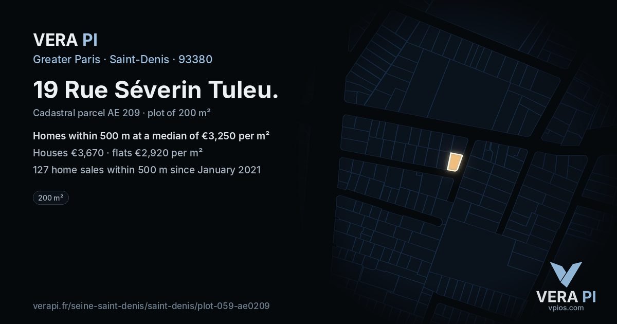 19 Rue Séverin Tuleu, Saint-Denis at night – the plot lit, the parcels around coloured by the prices near them