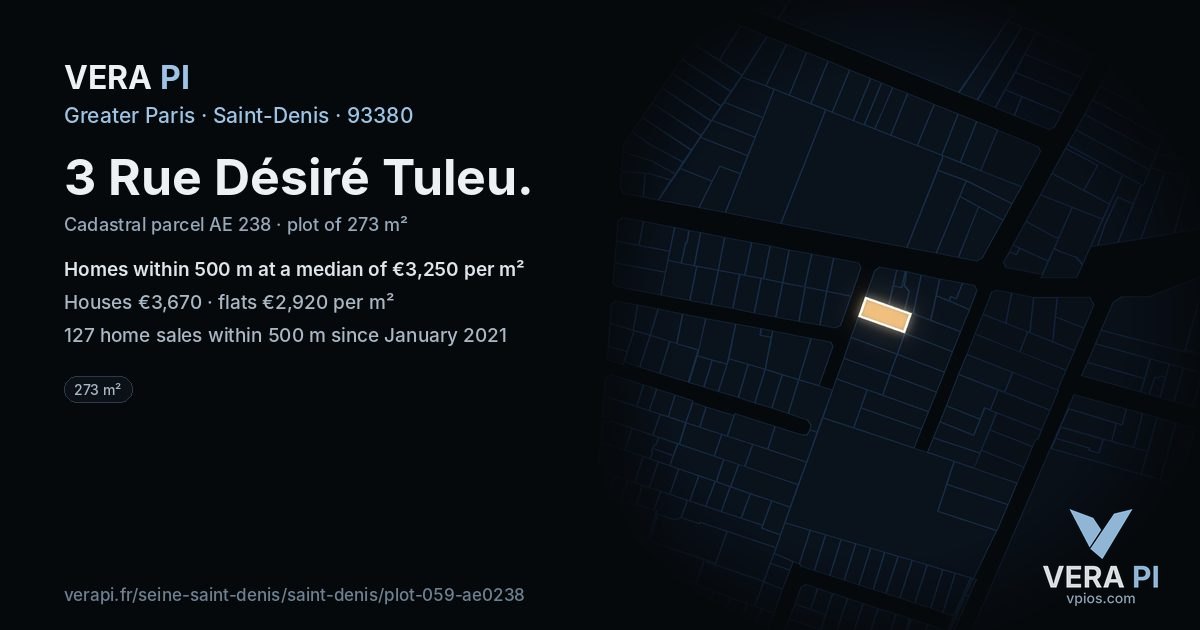 3 Rue Désiré Tuleu, Saint-Denis at night – the plot lit, the parcels around coloured by the prices near them