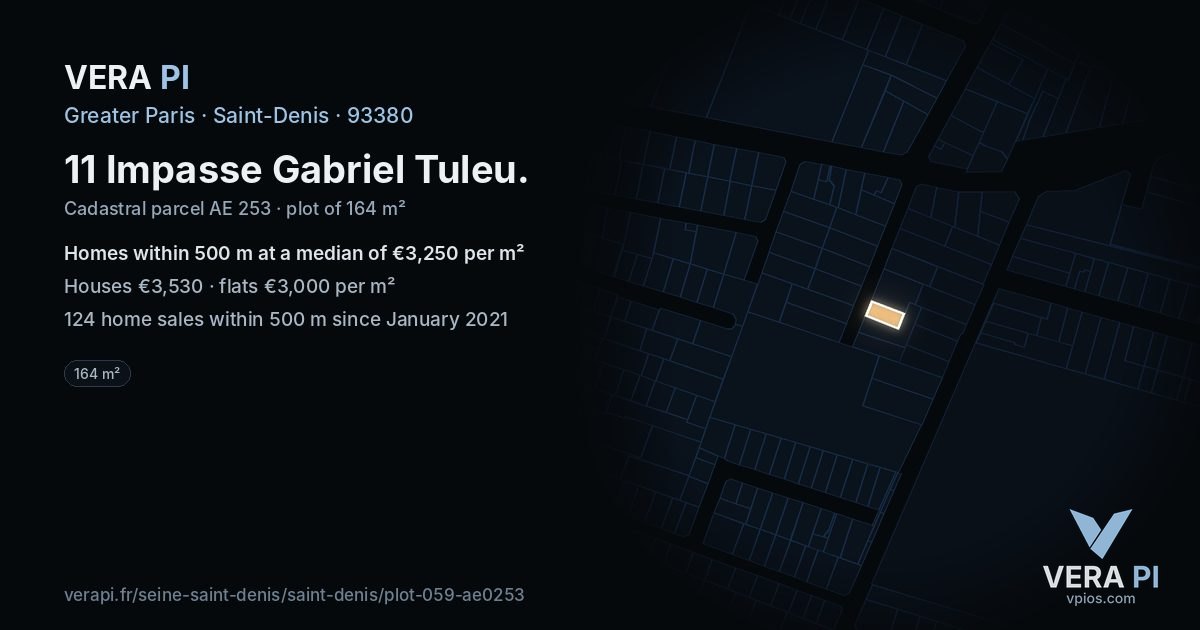 11 Impasse Gabriel Tuleu, Saint-Denis at night – the plot lit, the parcels around coloured by the prices near them