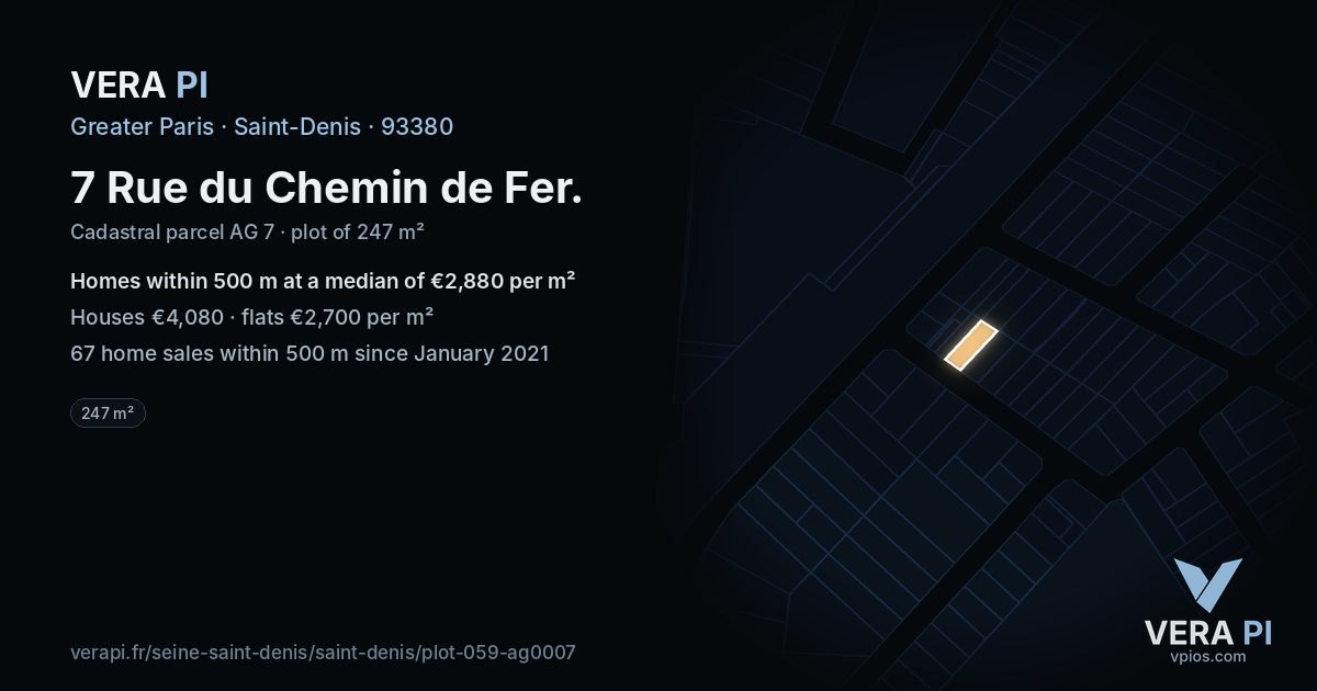 7 Rue du Chemin de Fer, Saint-Denis at night – the plot lit, the parcels around coloured by the prices near them
