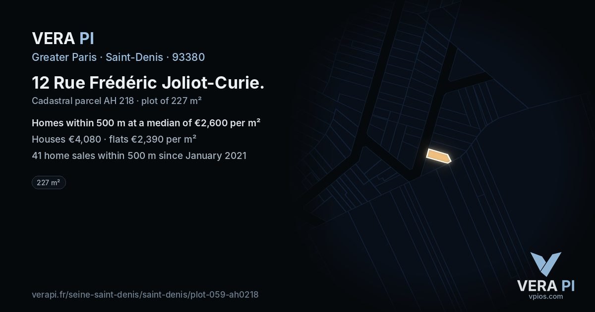 12 Rue Frédéric Joliot-Curie, Saint-Denis at night – the plot lit, the parcels around coloured by the prices near them