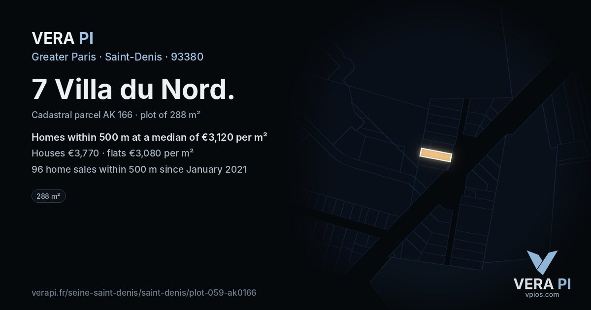 7 Villa du Nord, Saint-Denis at night – the plot lit, the parcels around coloured by the prices near them