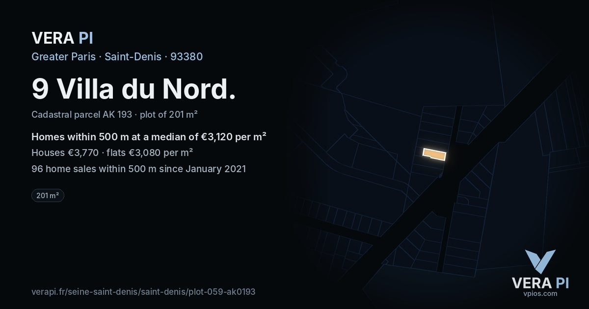 9 Villa du Nord, Saint-Denis at night – the plot lit, the parcels around coloured by the prices near them