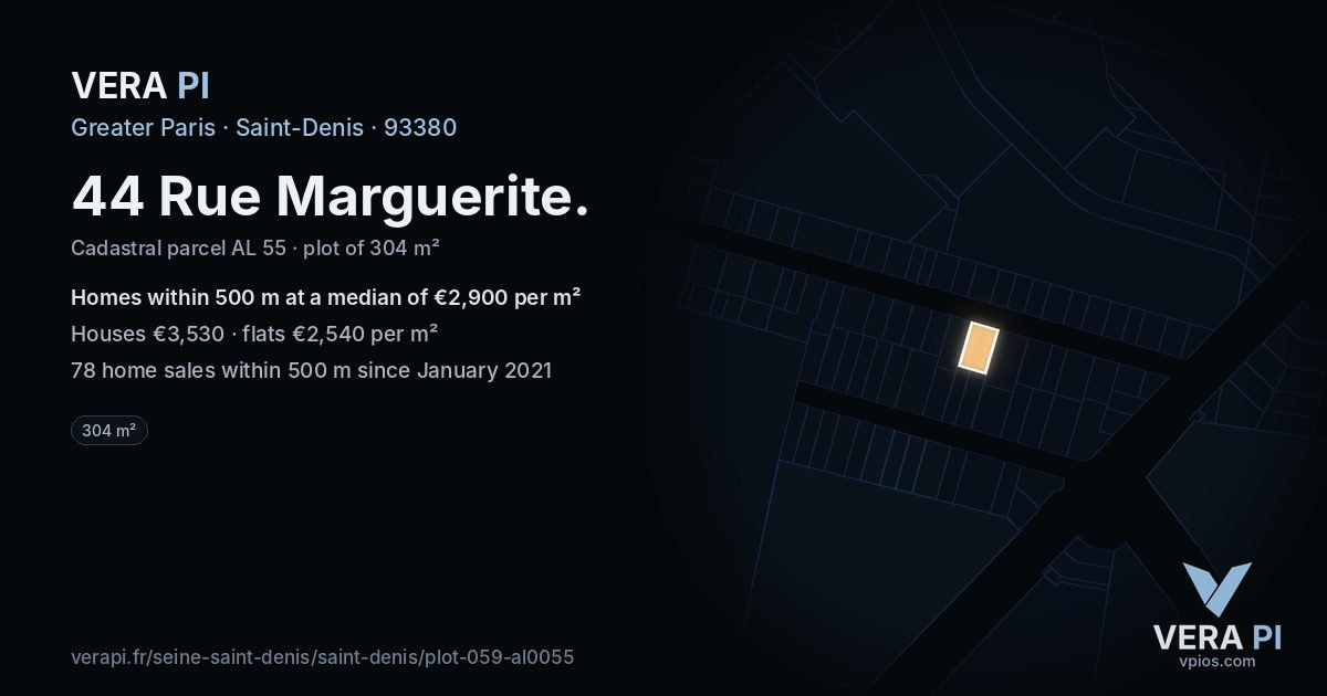 44 Rue Marguerite, Saint-Denis at night – the plot lit, the parcels around coloured by the prices near them
