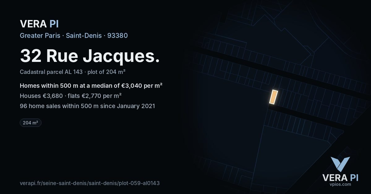 32 Rue Jacques, Saint-Denis at night – the plot lit, the parcels around coloured by the prices near them