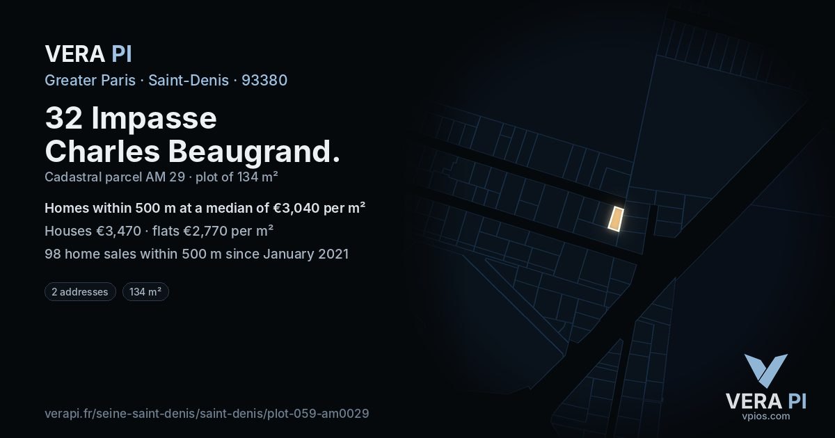 32 Impasse Charles Beaugrand, Saint-Denis at night – the plot lit, the parcels around coloured by the prices near them