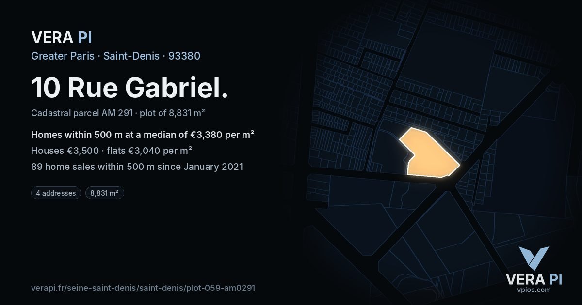 10 Rue Gabriel, Saint-Denis at night – the plot lit, the parcels around coloured by the prices near them