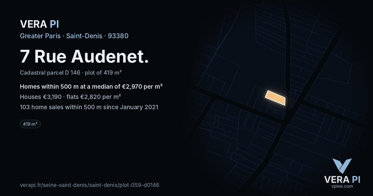 7 Rue Audenet, Saint-Denis at night – the plot lit, the parcels around coloured by the prices near them