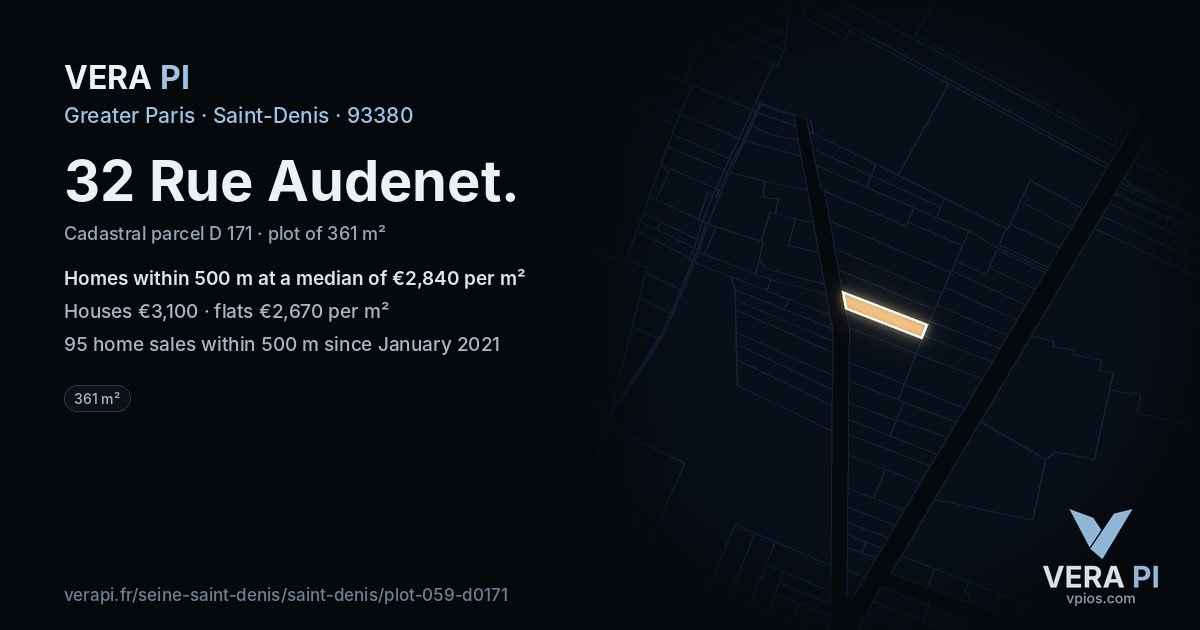 32 Rue Audenet, Saint-Denis at night – the plot lit, the parcels around coloured by the prices near them
