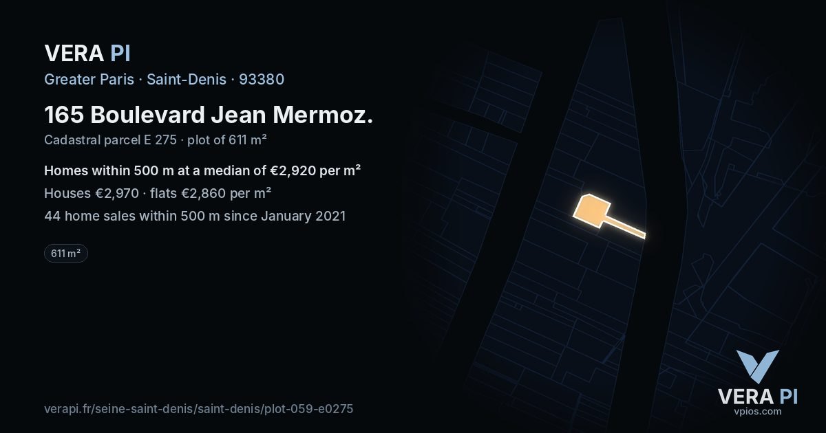165 Boulevard Jean Mermoz, Saint-Denis at night – the plot lit, the parcels around coloured by the prices near them