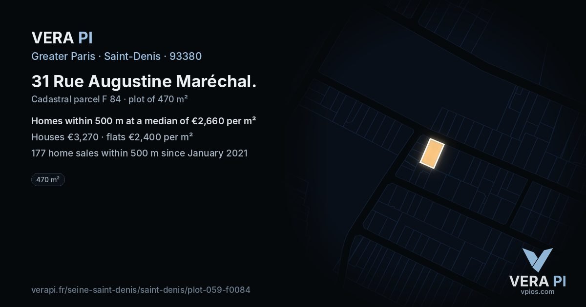 31 Rue Augustine Maréchal, Saint-Denis at night – the plot lit, the parcels around coloured by the prices near them