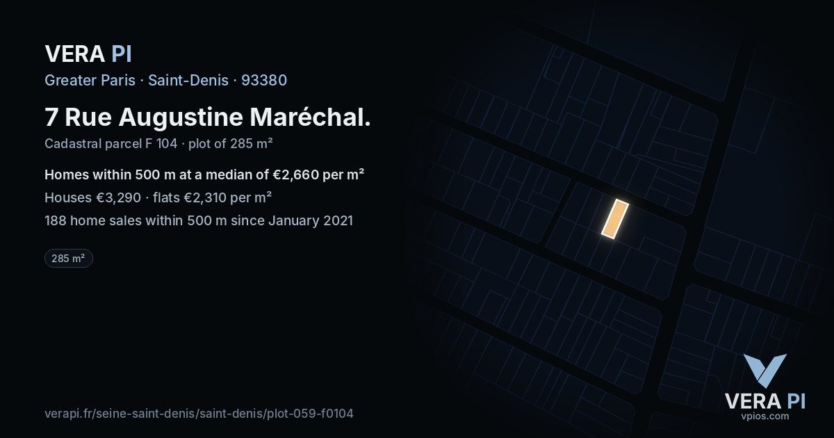 7 Rue Augustine Maréchal, Saint-Denis at night – the plot lit, the parcels around coloured by the prices near them