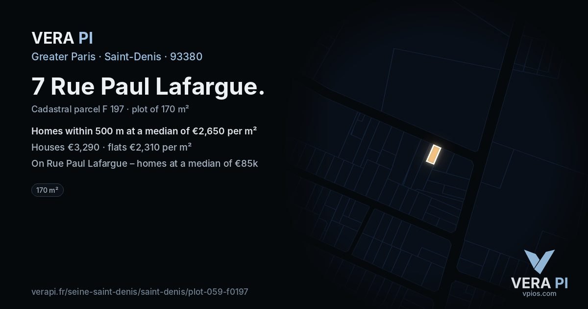 7 Rue Paul Lafargue, Saint-Denis at night – the plot lit, the parcels around coloured by the prices near them