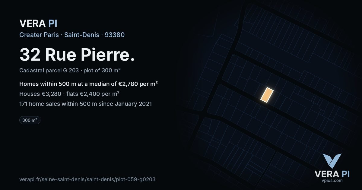 32 Rue Pierre, Saint-Denis at night – the plot lit, the parcels around coloured by the prices near them