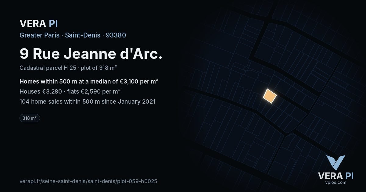 9 Rue Jeanne d'Arc, Saint-Denis at night – the plot lit, the parcels around coloured by the prices near them